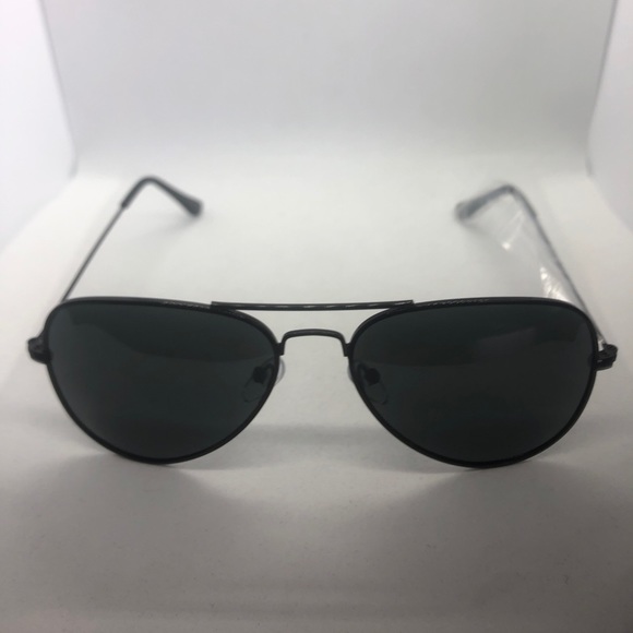 Black Unisex Polarized Metal Aviator Sunglasses - Picture 1 of 5